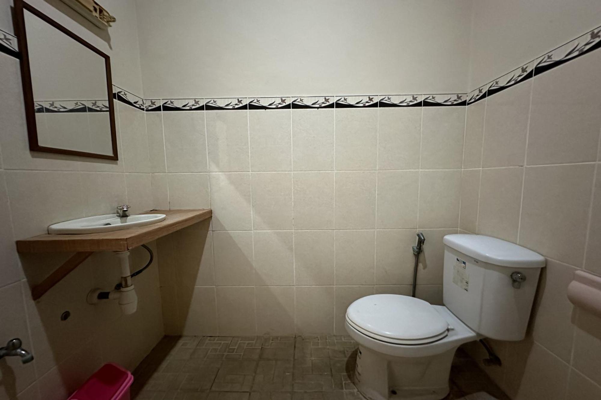 Taxa Raya Guest House Легиан Экстерьер фото